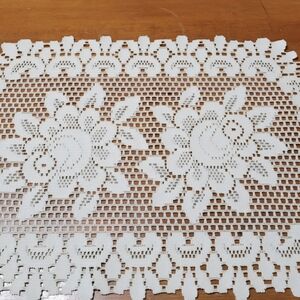 Vintage Ivory Crochet Floral 19 Inch Doily